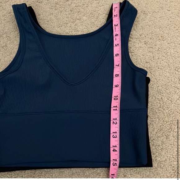 Reversible Blue and Black Workout Tank Tops, bundle of two - Picture 3 of 5